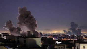 Preţurile petrolului şi gazelor au crescut puternic luni, după extinderea conflictului din Orientul Mijlociu: În Europa, gazele au urcat cu 24% la deschidere, iar Petrolul cu 13%