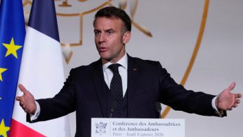 Macron condamnă Operațiunea Epic Fury ordonată de Trump împotriva Iranului: „Încalcă legea internațională”. În același timp, Franța dislocă active militare în Marea Mediterană