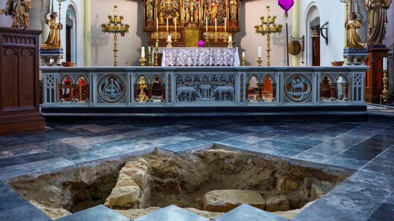 Un schelet descoperit într-o biserică din Maastricht ar putea aparține celebrului muschetar d’Artagnan