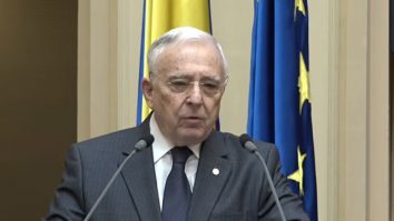 Dezbateri tensionate pe Bugetul ţării în Parlament. Guvernatorul BNR atenționează: Dacă nu corectăm deficitul, pierdem tot ce am câştigat