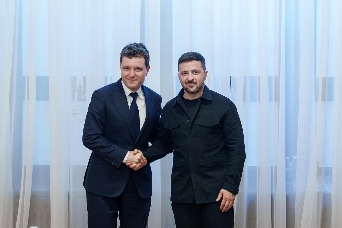 Volodimir Zelenski vine astăzi în România. Se va întâlni cu Nicușor Dan și Ilie Bolojan. Discuțiile se vor axa pe „intensificarea cooperării economice și cooperarea în domenii precum energia și industriile de apărare”