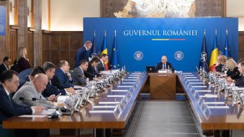 Legea Bugetului pe 2026 a fost adoptată cu 310 voturi „pentru” și 104 „împotrivă”. Bolojan: „România dovedește, prin acest Buget și prin păstrarea țintei de deficit de 6,2%, că este un partener responsabil”