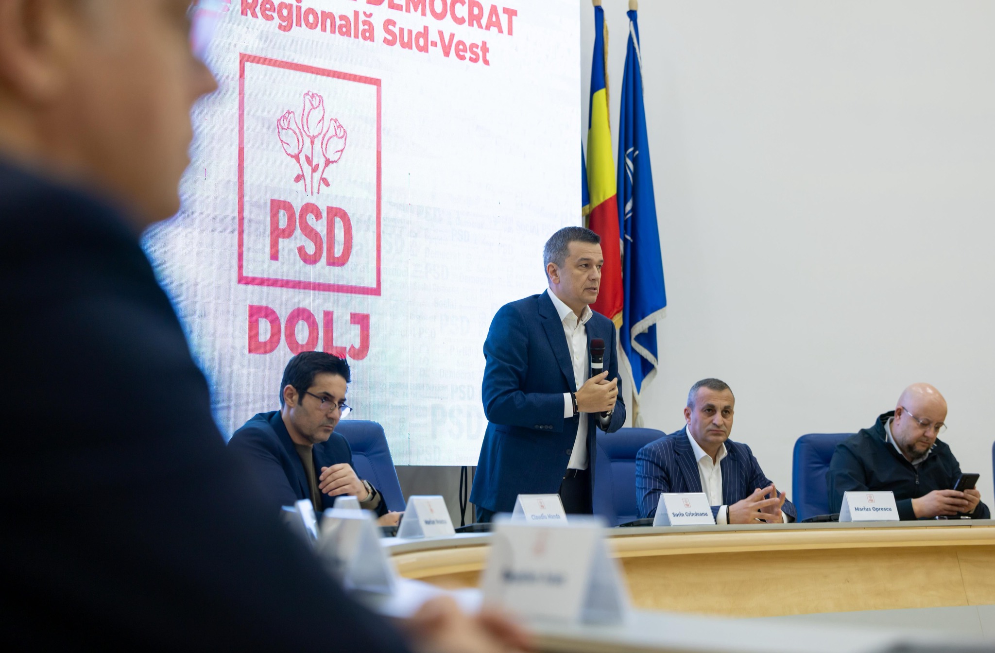 Sorin Grindeanu anunță că social-democrații analizează trei scenarii privind viitorul partidului la guvernare: „Nimeni nu susţine să rămânem cum suntem acum”
