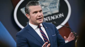 Secretarul american de Război, Pete Hegseth și Generalul Dan Caine țin prima conferință de presă la Pentagon despre Operațiunea Epic Fury, lansată de SUA-Israel împotriva Iranului: „Nu noi am început acest război, dar sub Președintele Trump, îl vom termina”