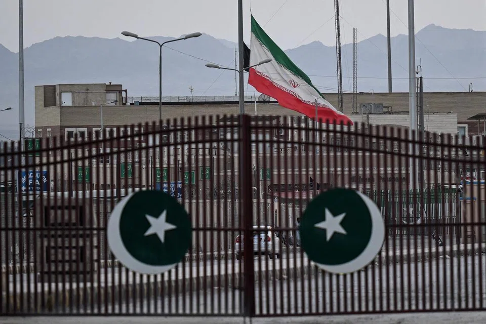 Pakistanul este gata să găzduiască negocierile de pace dintre Statele Unite și Iran. Șeful Armatei pakistaneze este în contact cu Trump, spun surse pentru Bloomberg