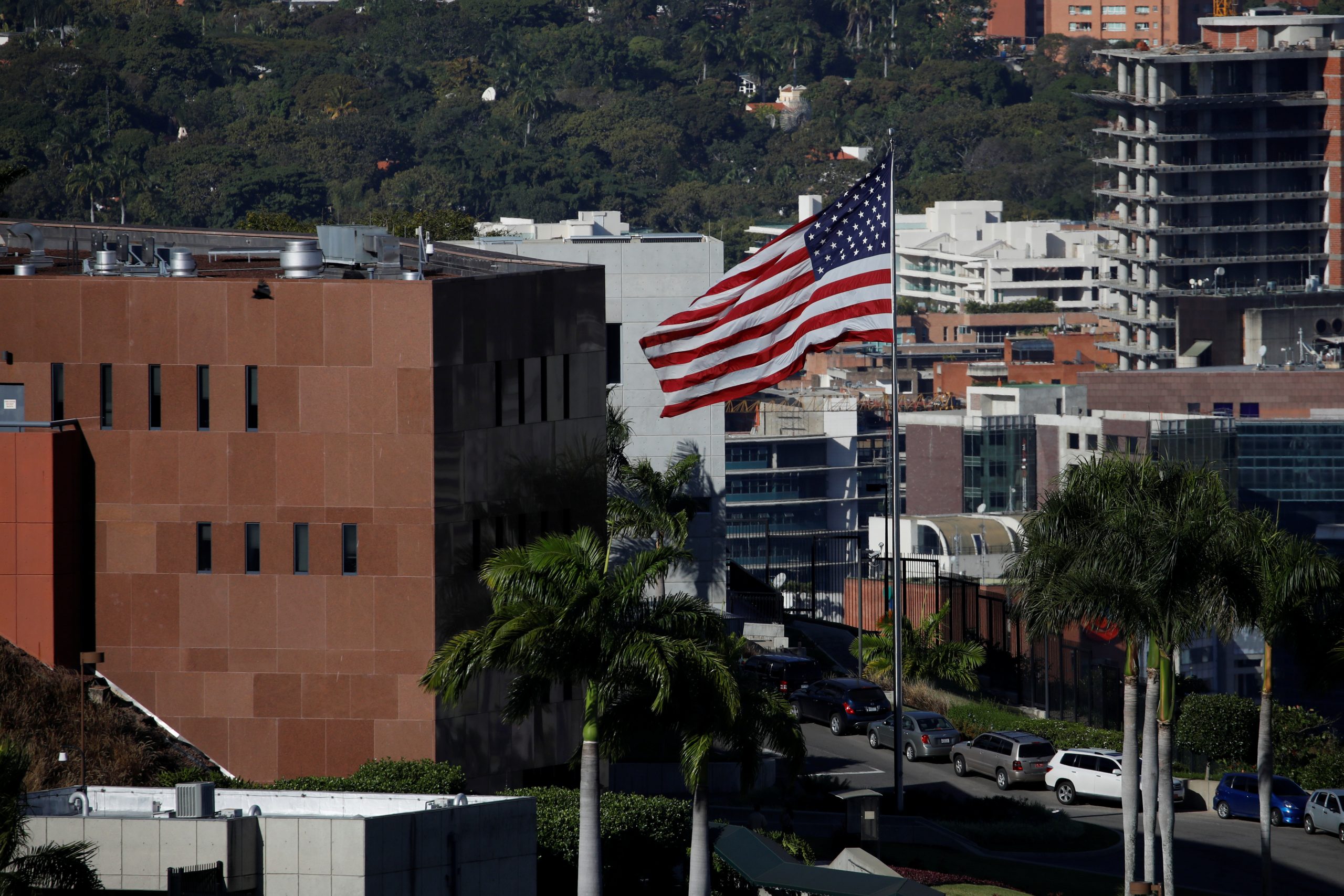 Ambasada SUA se redeschide în Caracas, capitala Venezuelei, după exact 7 ani de la închidere: „Începe o nouă eră pentru relațiile SUA-Venezuela”. Trump vrea control total asupra resurselor țării după capturarea lui Maduro