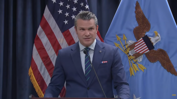 Pete Hegseth anunță că Statele Unite își intensifică ofensiva în Iran: „Iranul speră că nu putem susține această operațiune, dar e un calcul foarte greșit”. Comandamentul Central al Statelor Unite afirmă că, în 72 de ore, aproape 200 de ținte au fost lovite și peste 30 de nave iraniene au fost distruse