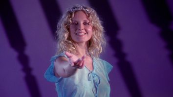 Carrie Anne Fleming, cunoscută pentru Supernatural și iZombie, a murit la 51 de ani din cauza cancerului de sân