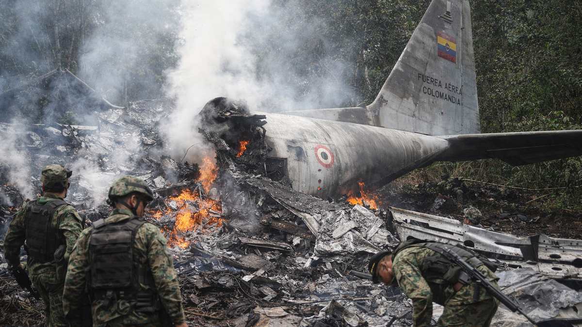 66 de persoane au murit după ce un avion militar s-a prăbușit în Columbia