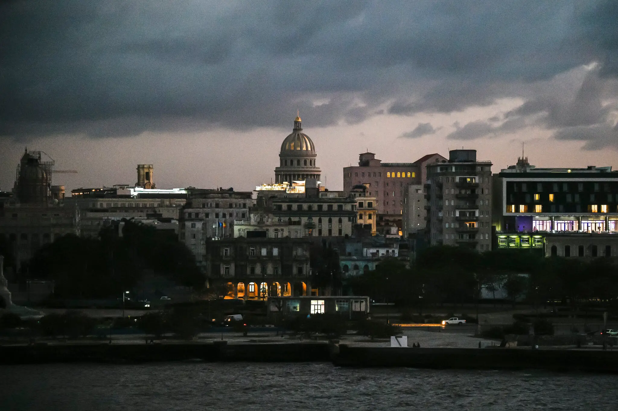 Garda de Coastă a Statelor Unite permite unui petrolier rusesc să ajungă în Cuba, în ciuda blocadei impuse de administrația Trump