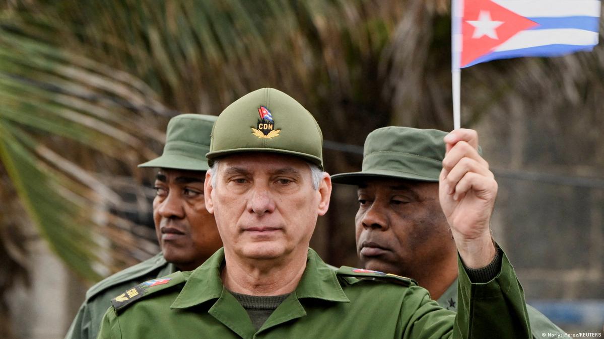 Cuba confirmă că a început negocierile cu Administrația Trump, în mijlocul amenințărilor Președintelui SUA. Țara nu are combustibil de trei luni