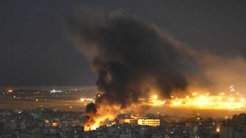 Israelul spune că a lovit centre de comandă ale Hezbollah din Beirut și că a lansat „un val amplu de atacuri” împotriva infrastructurii de stat iraniene din Teheran