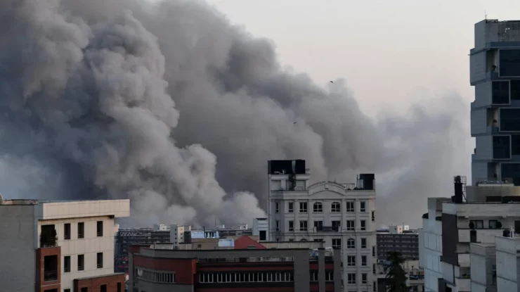 Explozii puternice raportate în apropiere de Isfahan, un important centru militar și nuclear din Iran. SUA și Israelul anunță atacuri extinse