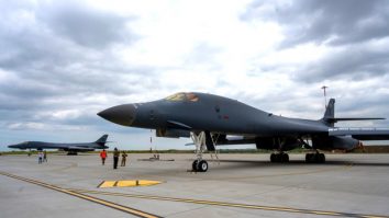 Nicușor Dan convoacă CSAT. Statele Unite au solicitat informații despre posibilitatea trimiterii unor aeronave în România, la Baza de la Kogălniceanu, pentru a participa la Operațiunea Epic Fury împotriva Iranului