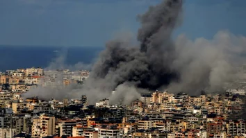 Iranul continuă atacurile în țările din Golf, în ciuda ultimelor declarații ale Președintelui Masoud Pezeshkian. Incendii și pagube au fost raportate în Kuweit, Arabia Saudită și Bahrain