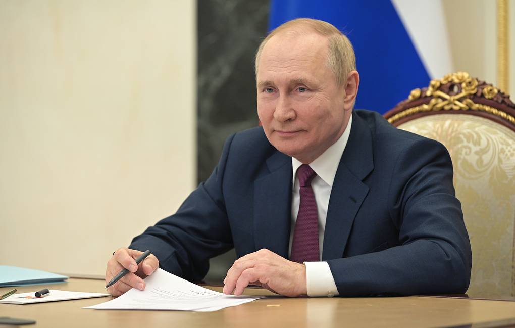 Statele Unite vor reintroduce sancțiunile petroliere impuse Rusiei „imediat după criza din Iran”