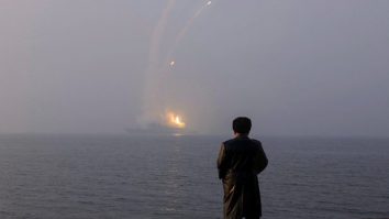 Coreea de Nord trece la nivelul următor: va construi câte două distrugătoare pe an şi le va înarma cu rachete nucleare