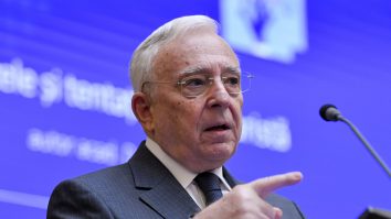 BUCURESTI BNR CRIZELE SI TENTATIA AUTORITARISTA