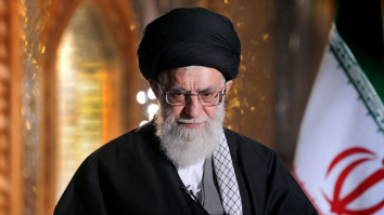 Televiziunea de Stat din Iran confirmă oficial moartea Liderului Suprem Ali Khamenei. Autoritățile anunță 40 de zile de doliu și 7 zile de sărbătoare națională în onoarea Ayatollahului. Mesajul Gărzii revoluționare
