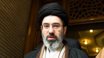 Noul Lider Suprem al Iranului Mojtaba Khamenei și-a transmis primul mesaj: „Nu vom ezita să răzbunăm sângele martirilor. Strâmtoarea Hormuz trebuie să rămână închisă”. Sursele spun că Liderul este rănit