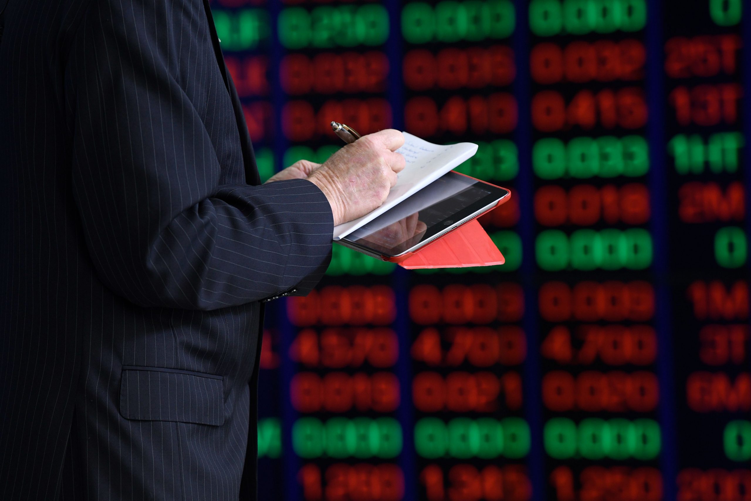 Tensiunile din Golful Persic împing bursele europene spre cea mai mare scădere lunară de la pandemia de Covid încoace. Pe Wall Street, „indicele fricii” a crescut cu 94% de la început de an