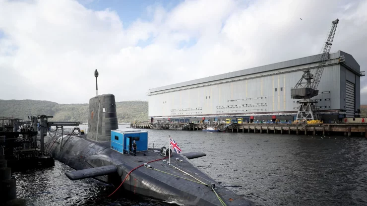 O româncă și un iranian au fost arestați după ce au încercat să pătrundă în cea mai importantă bază nucleară a Marii Britanii