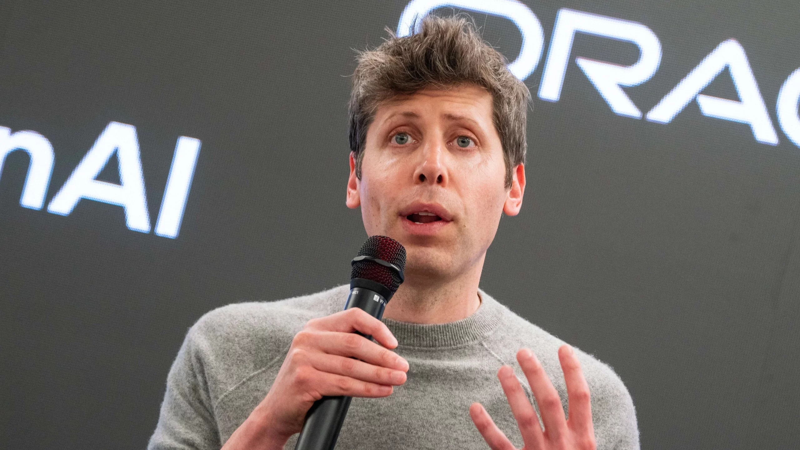 OpenAI vrea să își dubleze numărul de angajați până în anul 2026