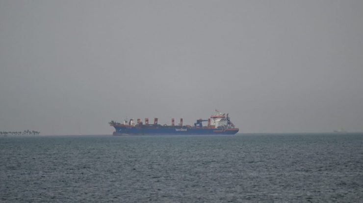 Iranul a plasat aproximativ o duzină de mine în Strâmtoarea Ormuz, spun surse CNN. Trump a amenințat cu „consecințe militare nemaivăzute” dacă nu „deminează imediat”