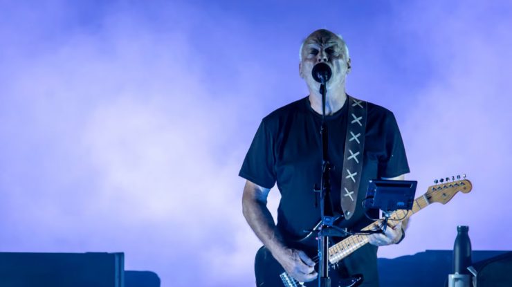 Chitara lui David Gilmour de la Pink Floyd este cea mai scumpă din lume. Cu cât s-au vândut pianul lui John Lennon, chitara lui Kurt Cobain și versurile scrise de mână ale lui Bob Dylan