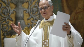 Papa Leon cere interzicerea totală a bombardamentelor aeriene: „Nimeni nu ar trebui să se teamă că moartea vine din cer”