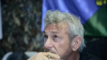 Sean Penn refuză să participe la gala Oscar pentru a vizita frontul din Ucraina. Actorul a câștigat premiul pentru Cel Mai Bun Actor în Rol Secundar înaintea întâlnirii cu Volodimir Zelenski
