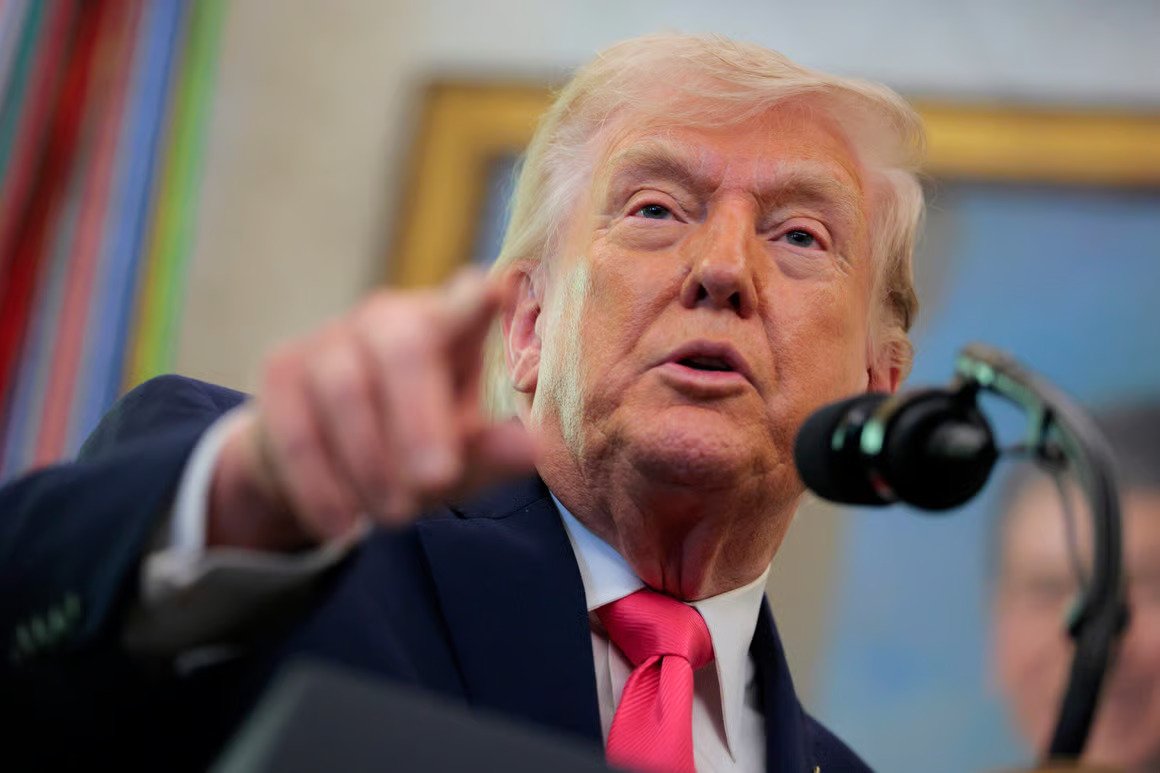 Trump amenință Iranul că va „oblitera instalațiile de desalinizare, sondele de petrol, centralele electrice și Insula Kharg” dacă nu se ajunge în scurt timp la un acord. Statele Unite sunt „în discuții serioase” cu noul regim de la Teheran