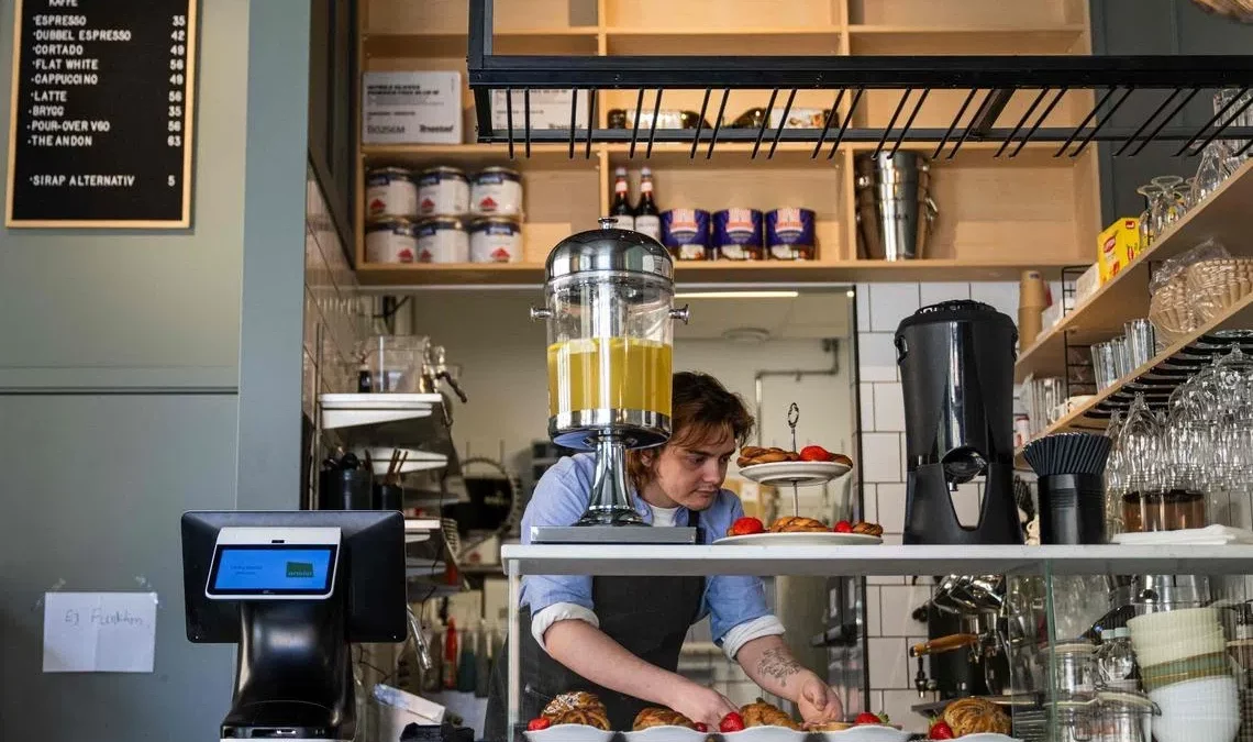 15efc1a26a8c160a0d8eea06783bf8415184f8665d9cf4cf70e747df55c4cb74