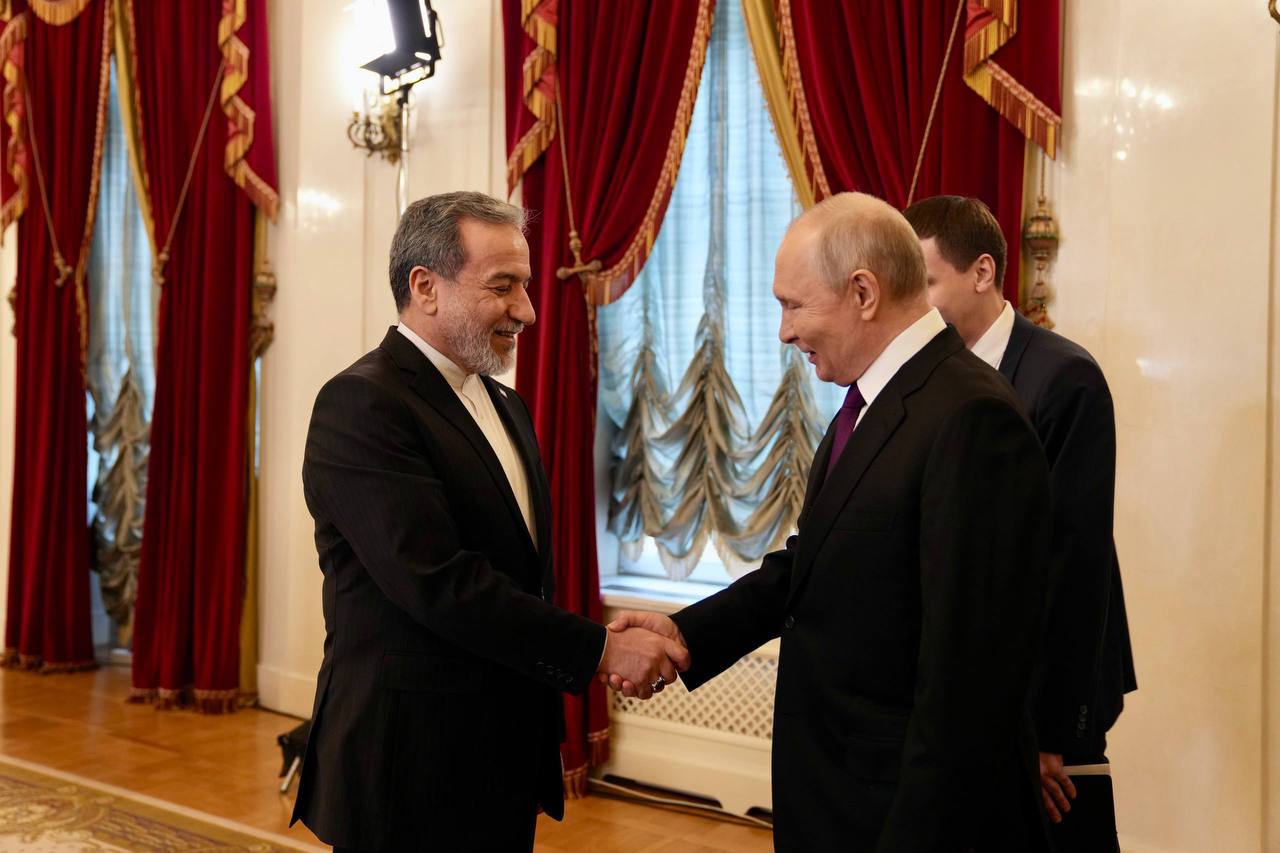 Ministrul de Externe al Iranului, Abbas Araghchi, se consultă cu Putin în Rusia după ce Trump a anulat negocierile de pace: „Statele Unite au cerințe excesive”