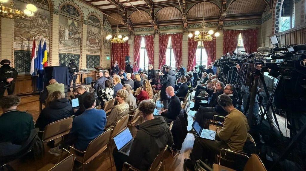 9e1175d0 c8d4 3f9c ab16 c9e680abcc65