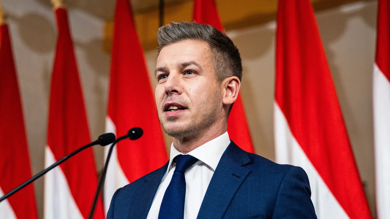 După victoria la alegerile electorale din Ungaria, Péter Magyar cere demisia „marionetelor lui Orbán”