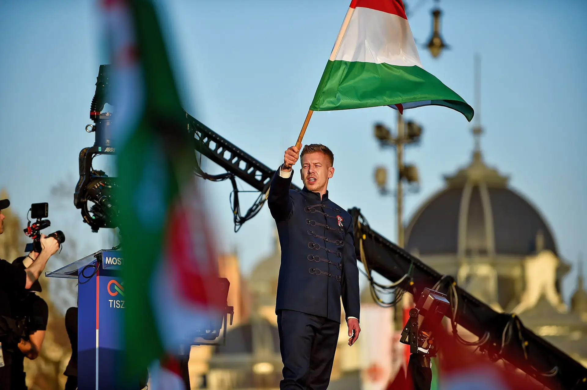 Cine este Péter Magyar? Liderul TISZA, care l-a învins zdrobitor pe Viktor Orbán la alegerile parlamentare din Ungaria, a făcut parte chiar din Partidul Fidesz înainte de ruperea bruscă și fondarea noului său partid