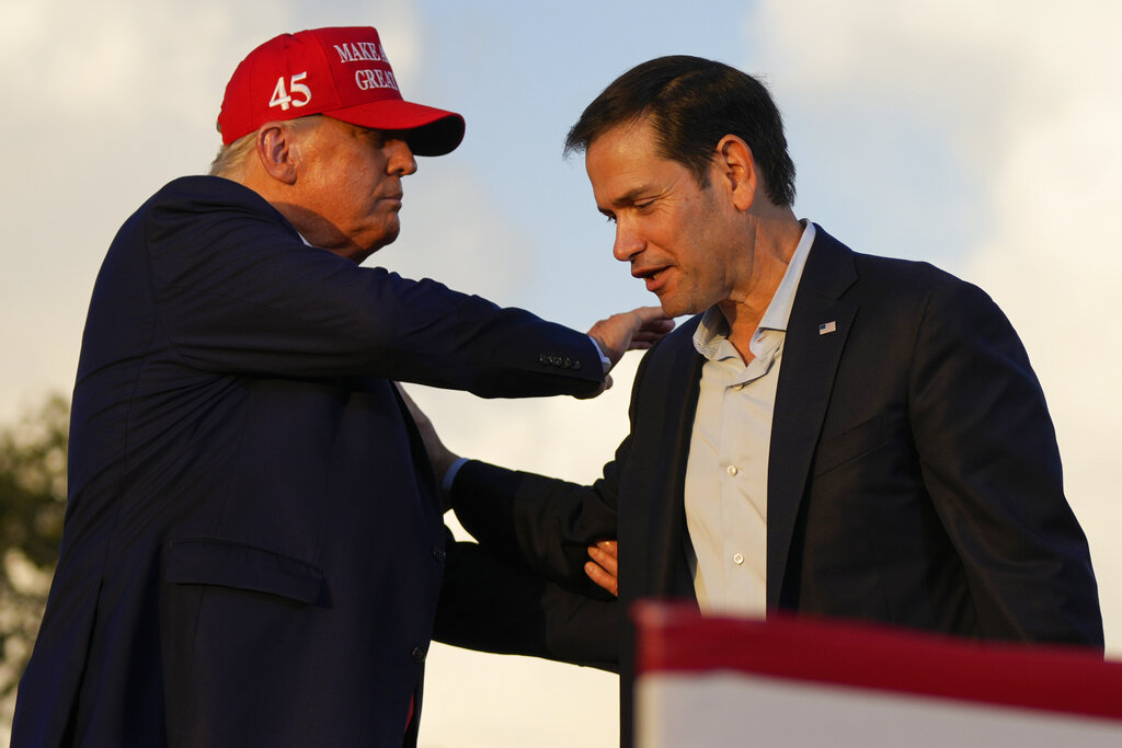 Trump a atras privirile spectatorilor la gală UFC la Miami, alături de secretarul de stat Marco Rubio