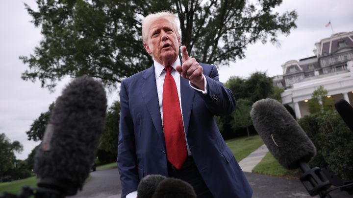 Trump spune că Iranul este de acord să nu dețină niciodată o armă nucleară și să returneze Statelor Unite materialul nuclear: „Avem o relație foarte bună acum. Dar dacă nu ajungem la un acord, reluăm bombardamentele”