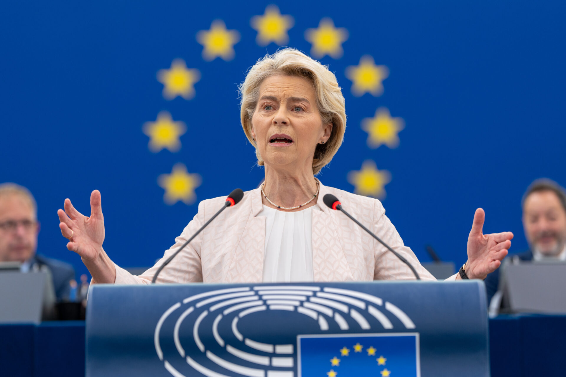 Uniunea Europeană interzice 15 substanțe chimice din produsele cosmetice, începând cu 1 Mai. Sunt cancerigene sau toxice pentru reproducere