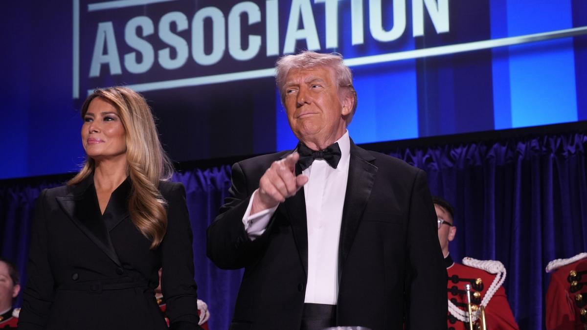 Trump dă detalii despre incidentul armat de la dineul Casei Albe: „Am vrut să văd ce se întâmplă”