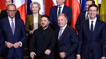 Meeting with European heads of state and government, together with representatives of the EU and NATO, at the Chancellery in Berlin