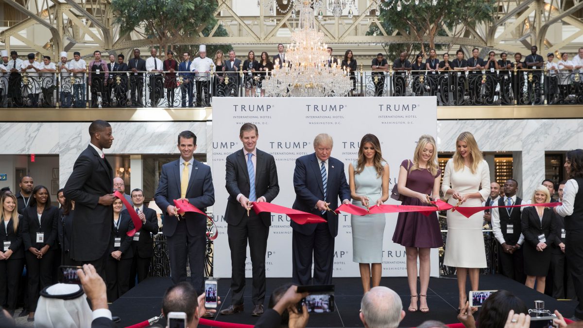 03TRUMPKIDS 1 superJumbo