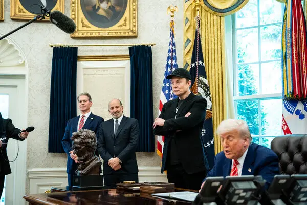 03biz musk trump fbqp articleLarge