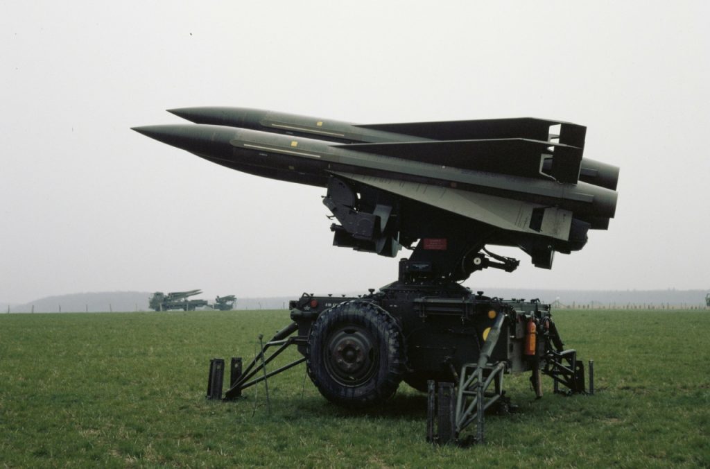 31931