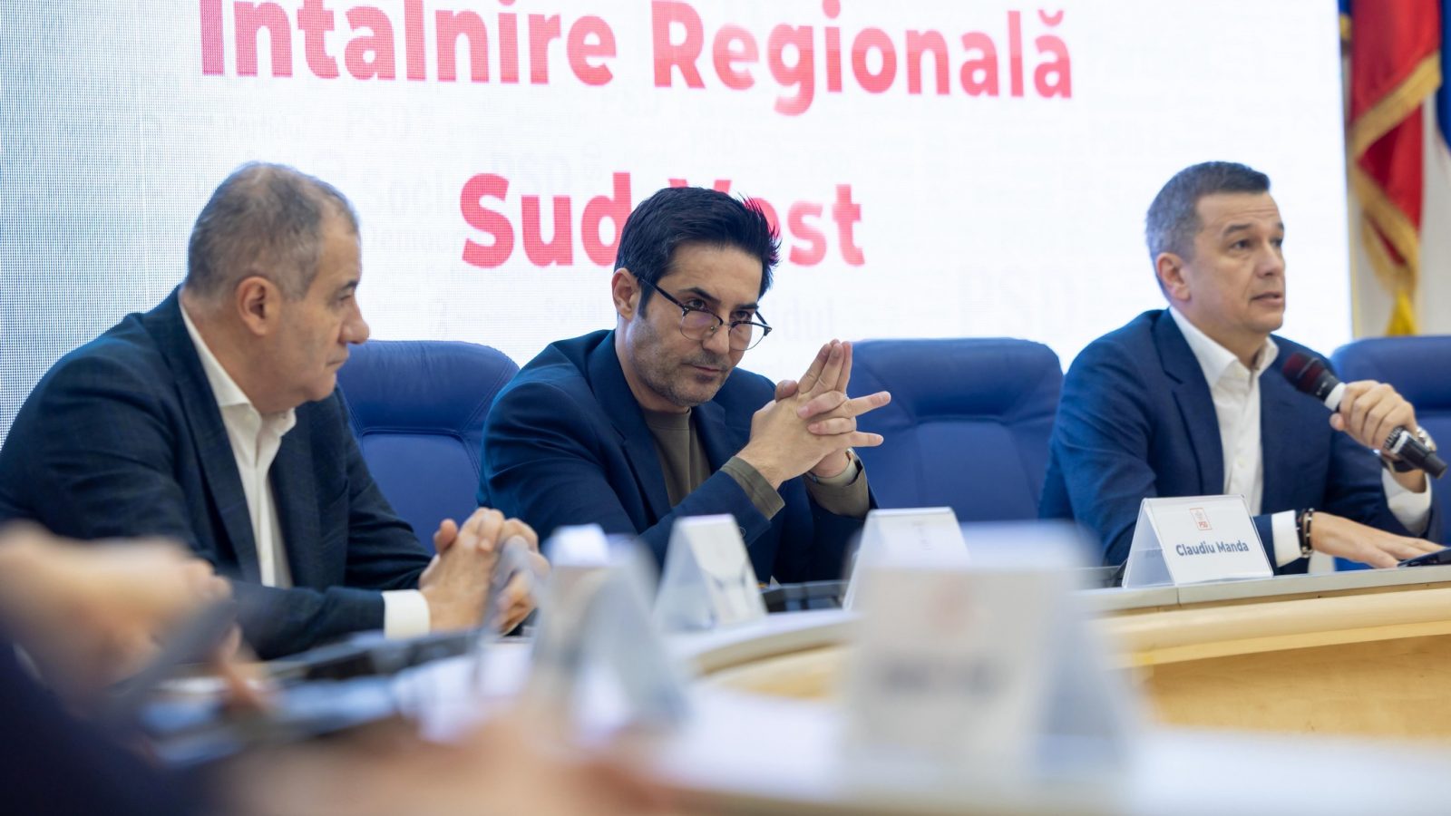 Sorin Grindeanu și Claudiu Manda vor să își înregistreze numele la OSIM. Liderii PSD spun că mărcile vor fi folosite pentru proiecte oficiale și comunicare online