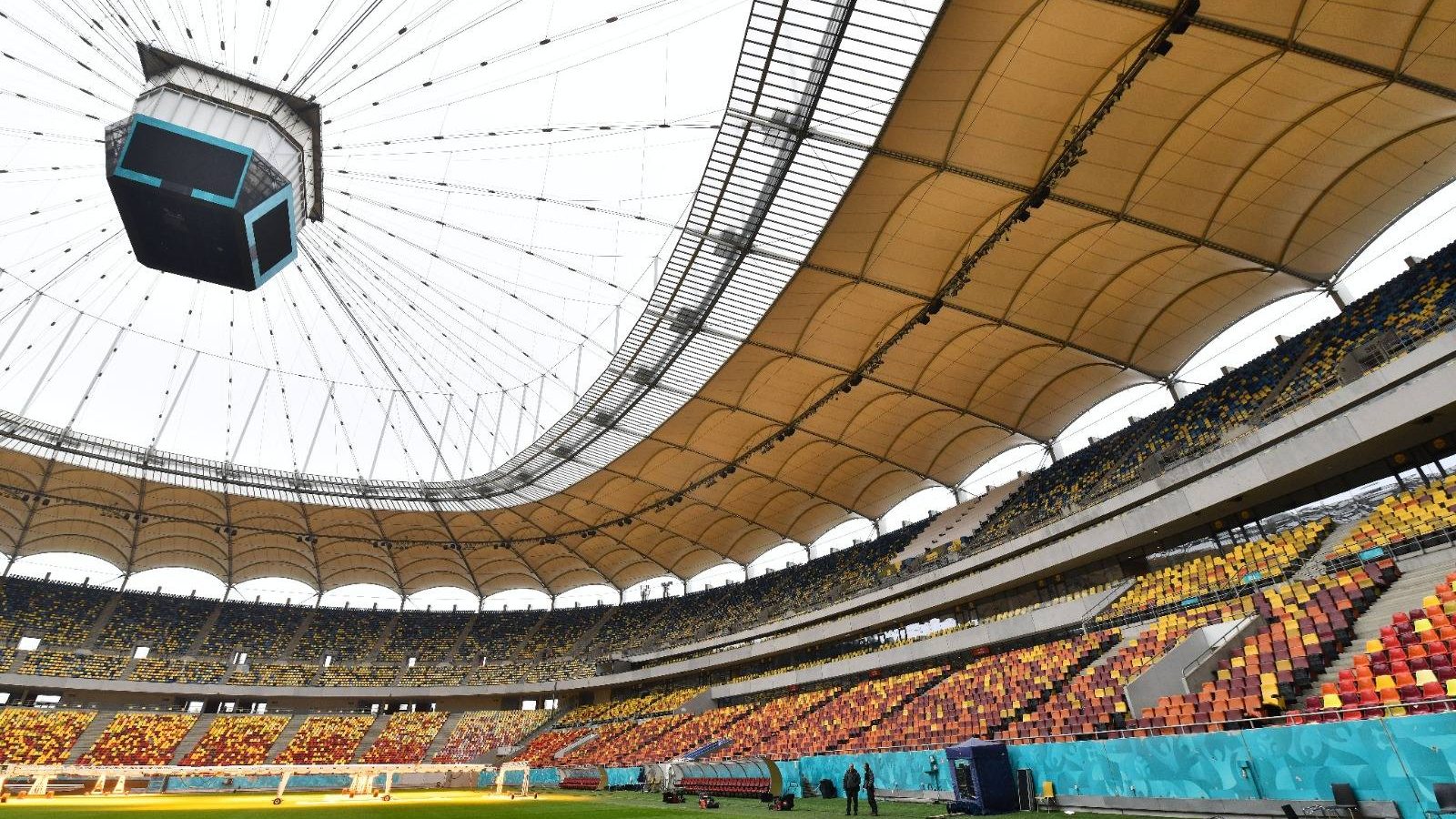 Ciprian Ciucu a semnat dosarul de candidatură pentru ca Bucureştiul să găzduiască finala UEFA Europa League în 2028