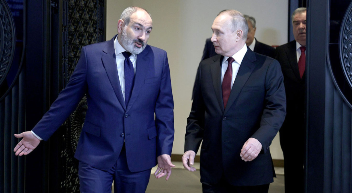 Rusia îşi recheamă Ambasadorul în Armenia la ”consultări” pe tema relaţiilor Erevanului cu UE, după ce Putin a avertizat împotriva unei apropieri de Bruxelles, cu o săptămână înainte de alegeri