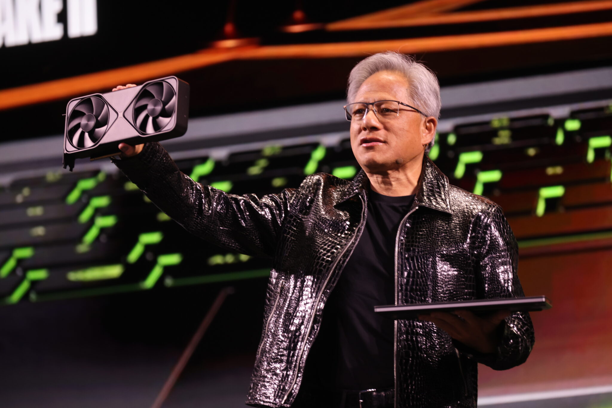 Capitalizarea bursieră a Nvidia, de 5,7 trilioane de dolari, a depășit PIB-ul Germaniei, estimat la 5,45 trilioane de dolari. Cele mai mari cinci companii americane valorează acum mai mult decât principalele economii europene