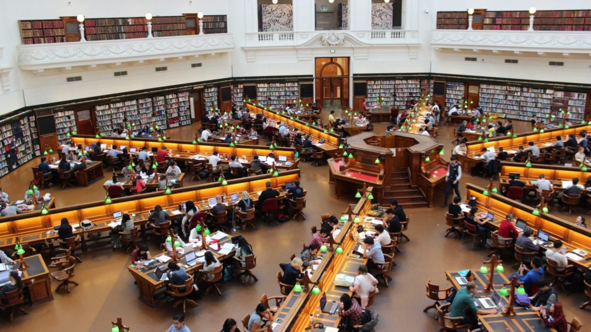 Majoritatea universităților din România nu au adaptat regulamentele de etică la legislația recentă, potrivit ANOSR